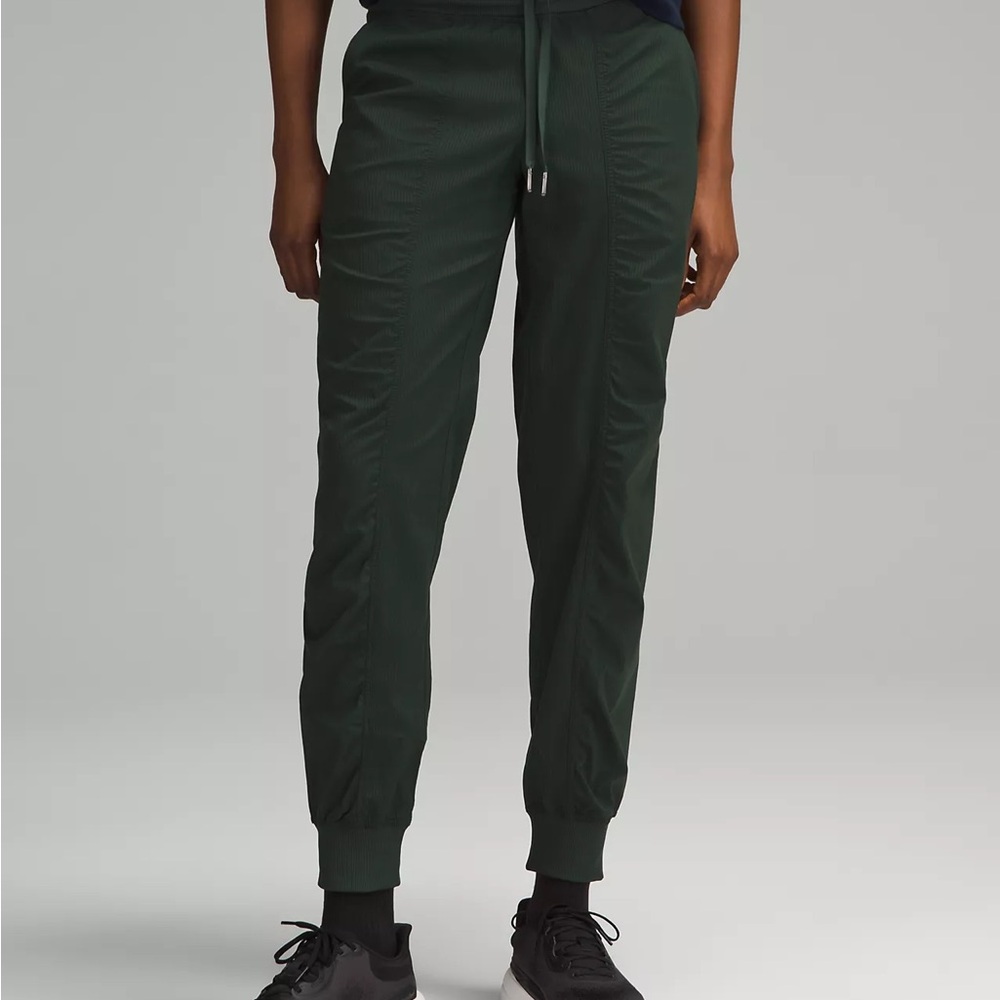 NWT Lululemon Dance Studio crop size 0 Dark Olive jogger pants